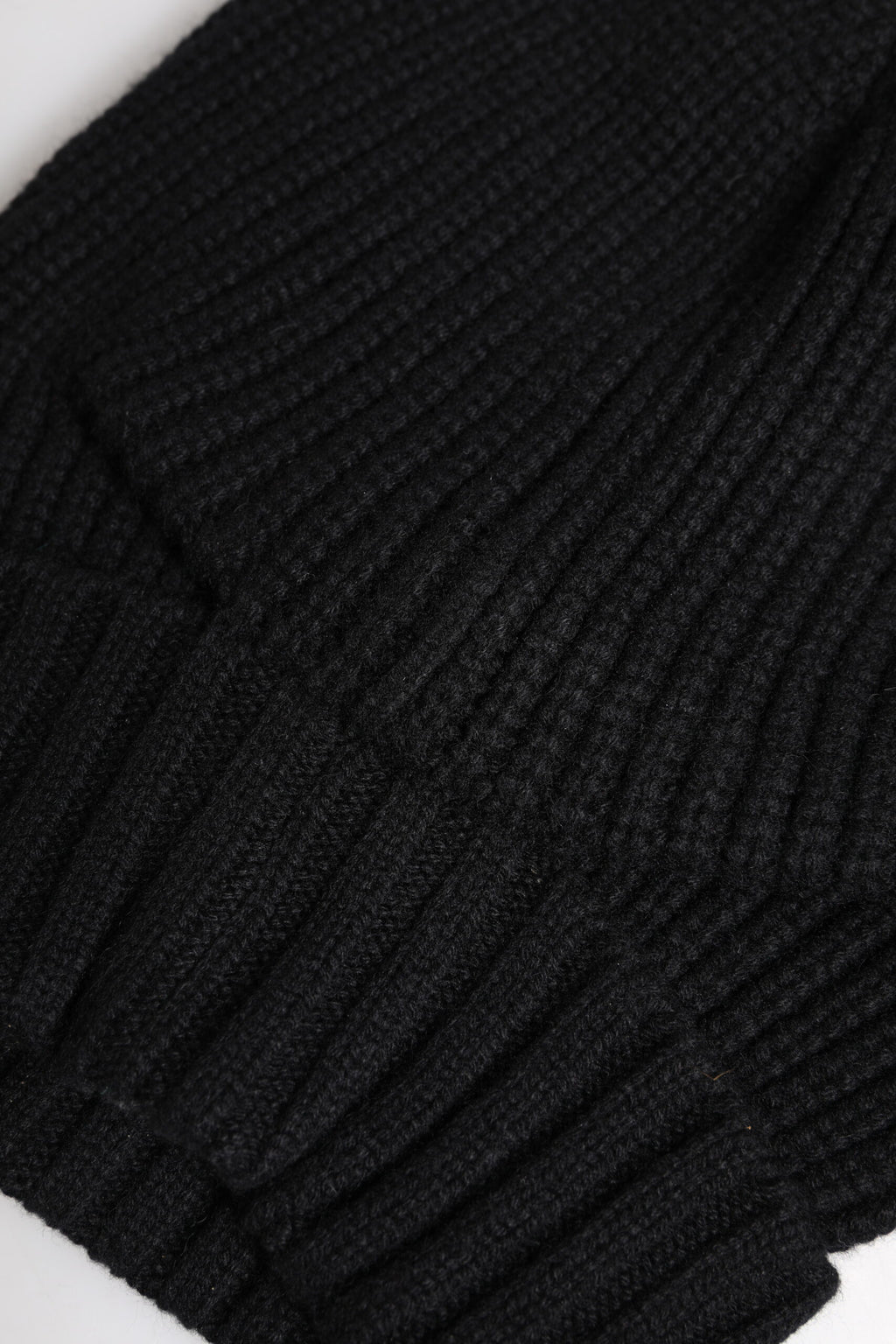 Dolce & Gabbana Black Cashmere Knitted Winter Beanie Hat