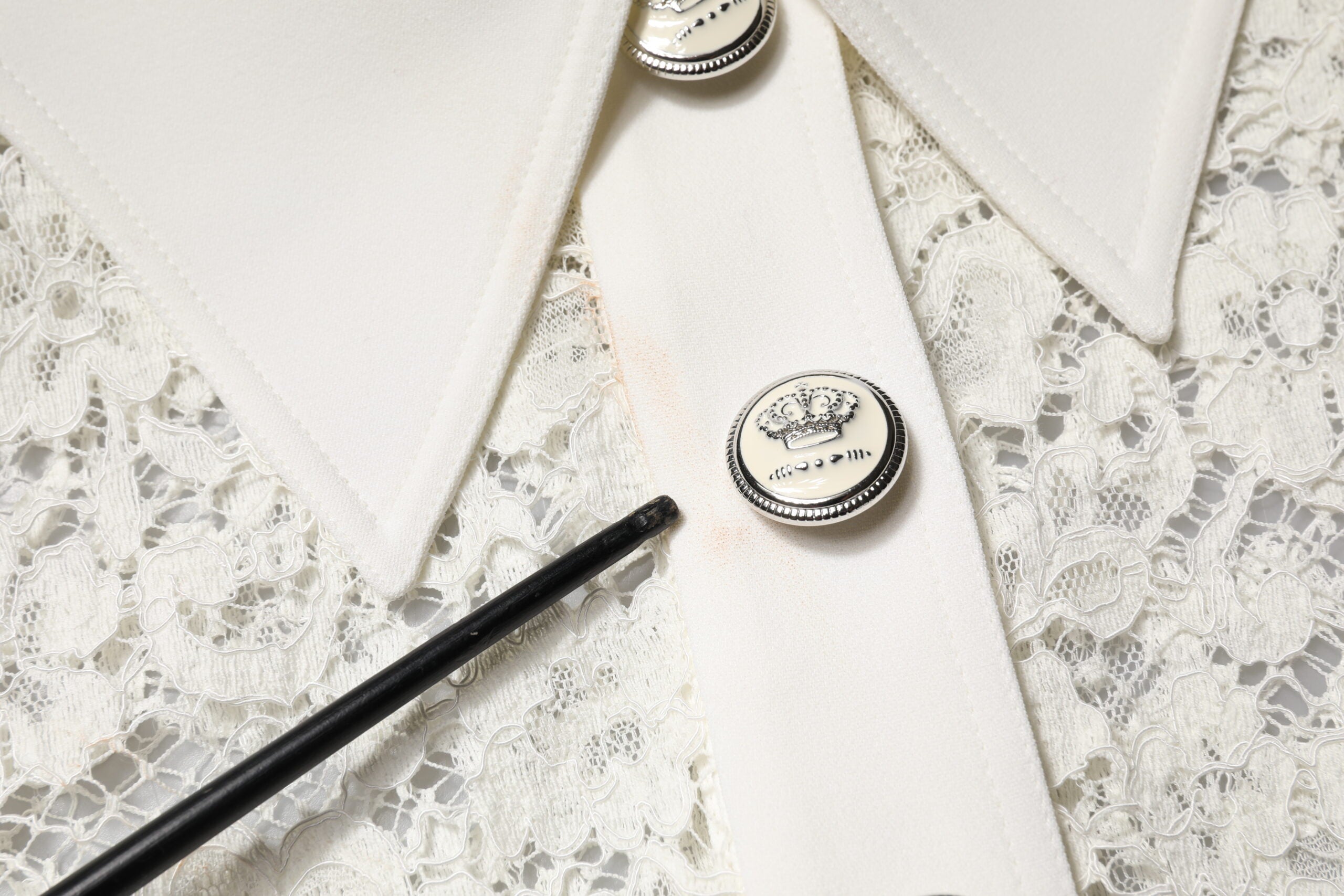 Dolce & Gabbana White Floral Lace Long Sleeves Shift Dress