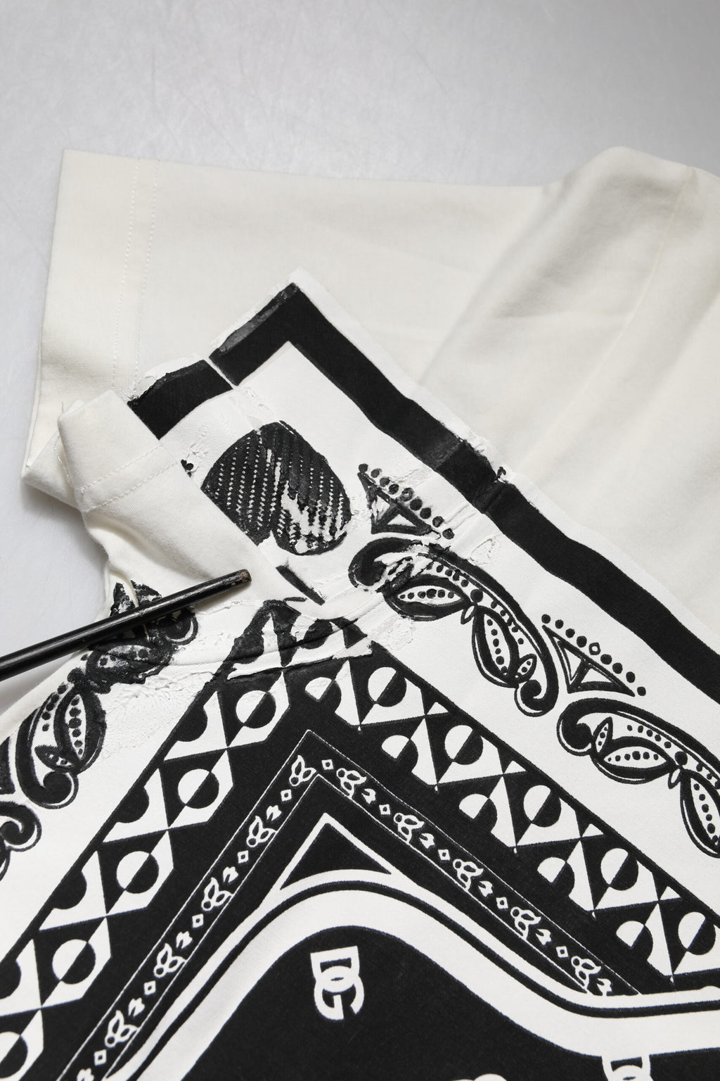 Dolce & Gabbana White Bandana Crew Neck Short Sleeve T-shirt