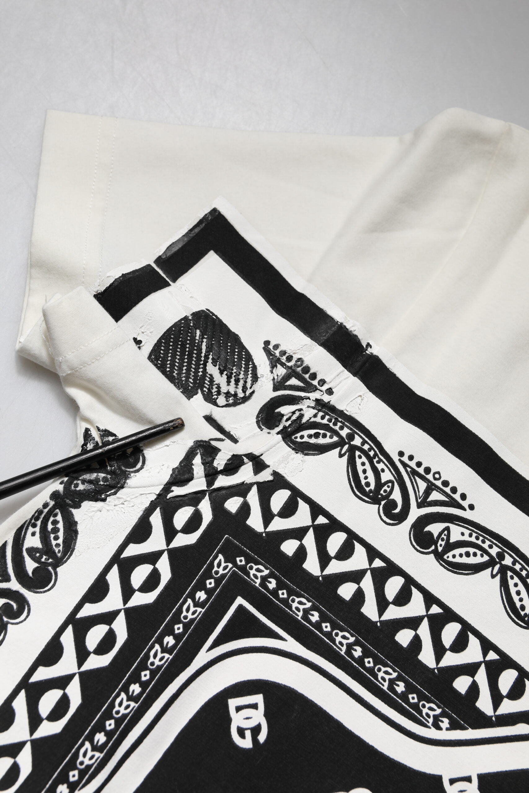 Dolce & Gabbana White Bandana Crew Neck Short Sleeve T-shirt