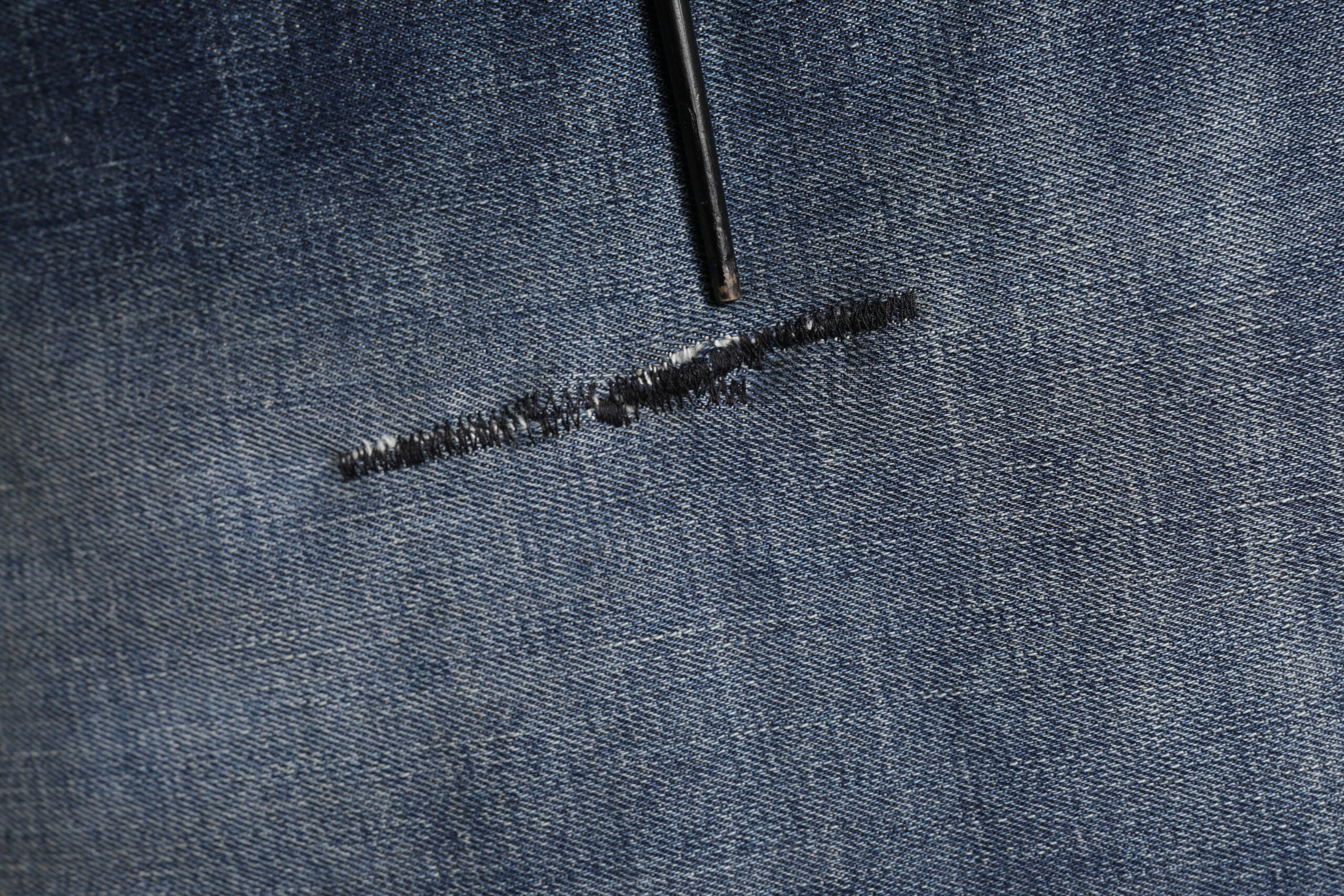 Dolce & Gabbana Blue Washed Skinny Logo Plaque Men Denim Jeans