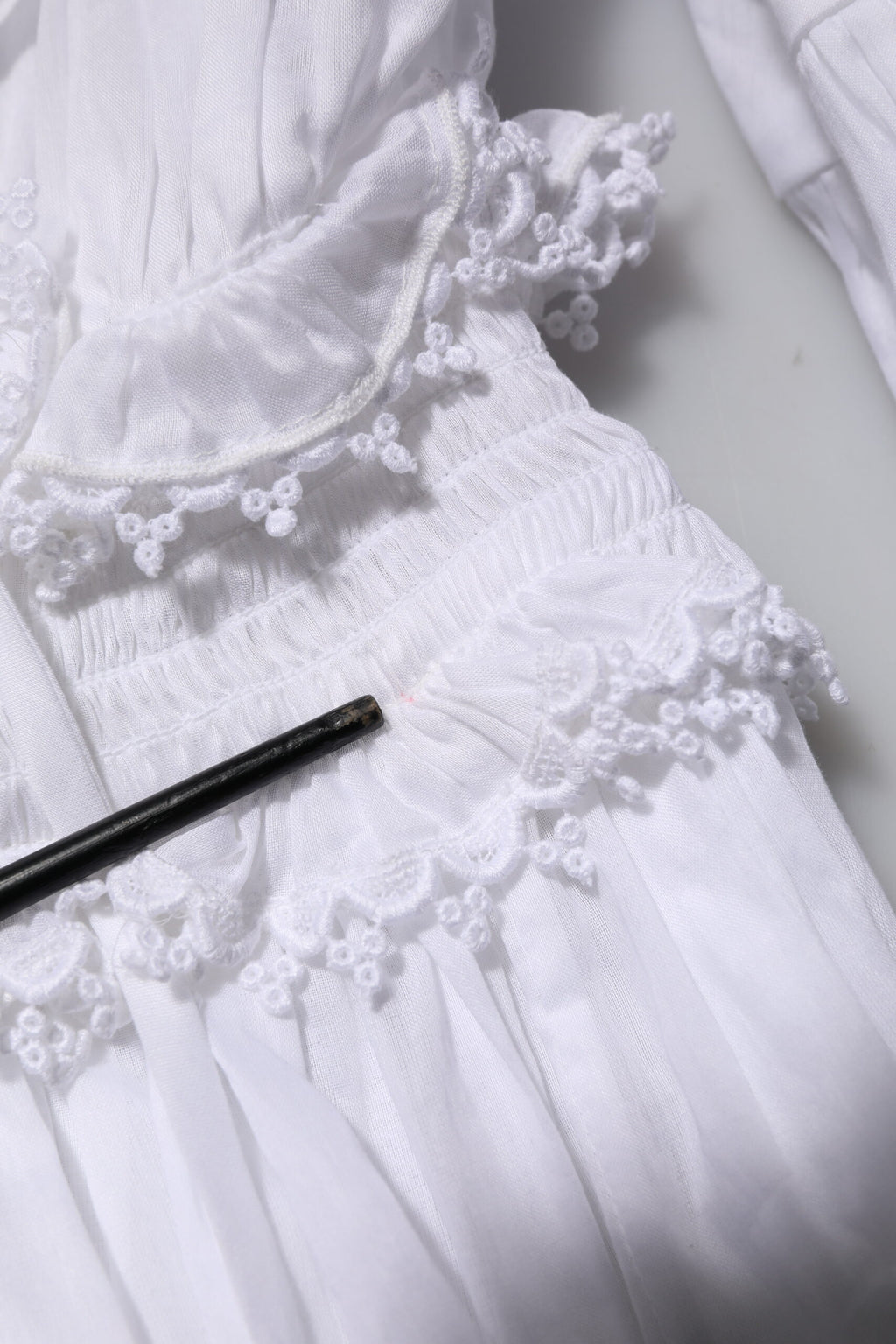 Dolce & Gabbana White Ruffled Lace Embellished Blouse Top