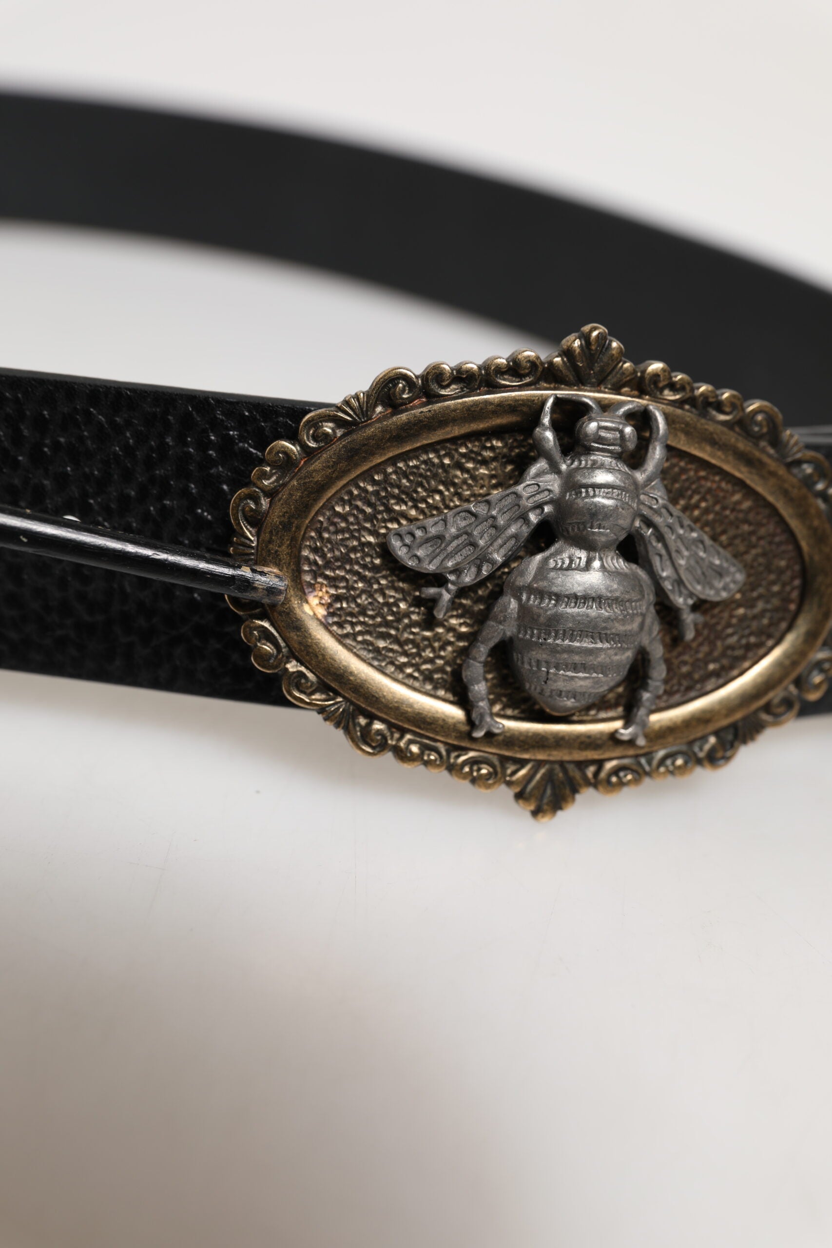 Dolce & Gabbana Black Classic Leather Bee Metal Buckle Belt