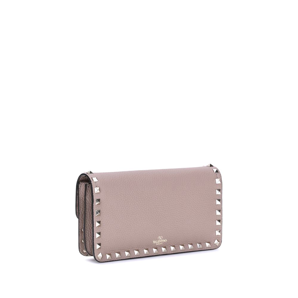 Valentino Garavani Rockstud Pochette with chain